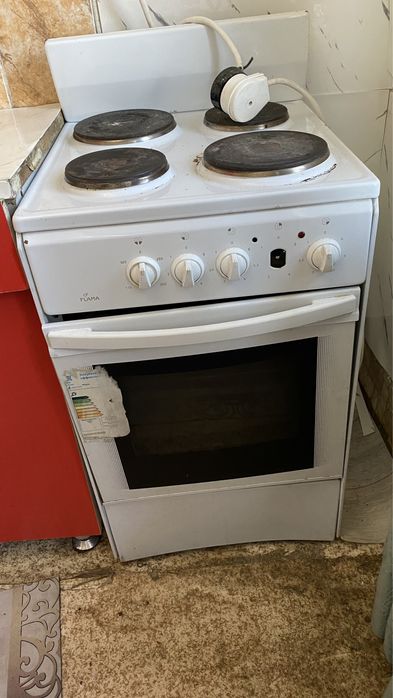 Продам газовую плиту