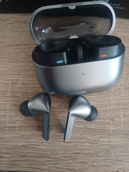 Samsung Galaxy Buds3 Pro (напълно нови)