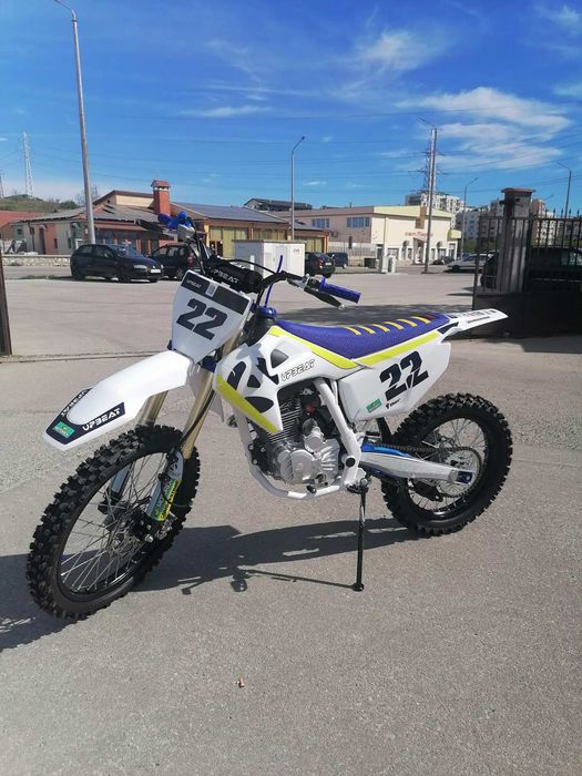 Бензинов кросов мотор 250CC 4 stroke ENDURO CROSS