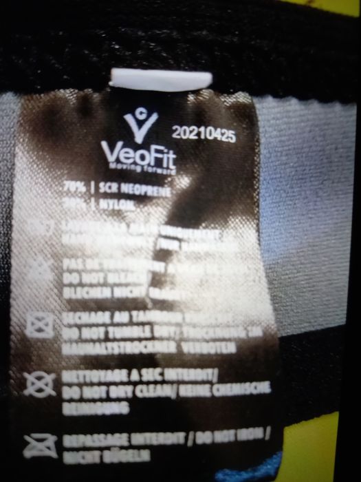 Pantaloni fitness și labe scufundări