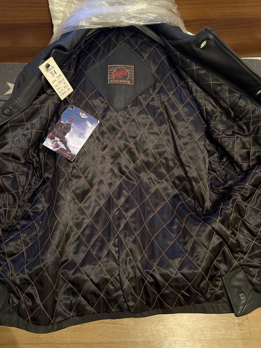 Кожаная куртка мужская.