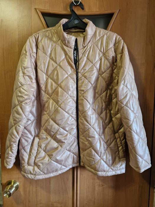 Продам  куртка весна. Новая