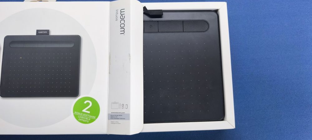 Графичен таблет WACOM INTUOS S (Bluetooth)