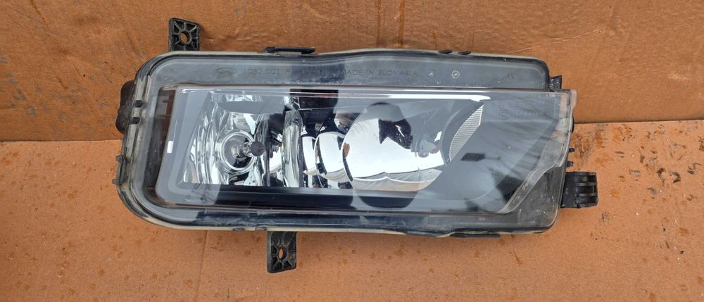 Proiector ceata dreapta Vw Caddy 2K 2016 / 2017 / 2018 2019