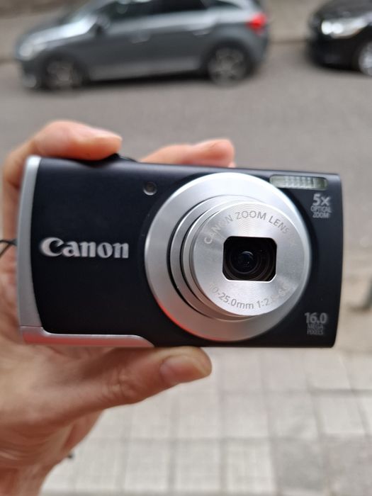 Компактен дигитален фотоапарат CANON Powershot A2600