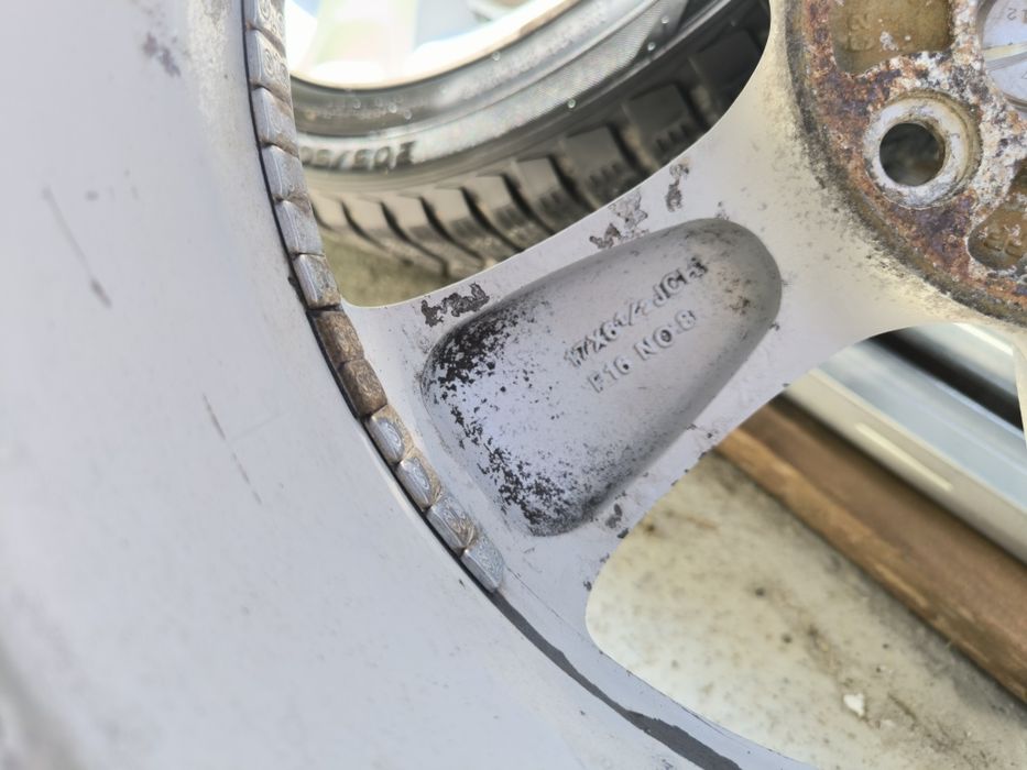 Гуми  205/50/17 и патерица 5х114,3 за Mazda, Subaru, Toyota