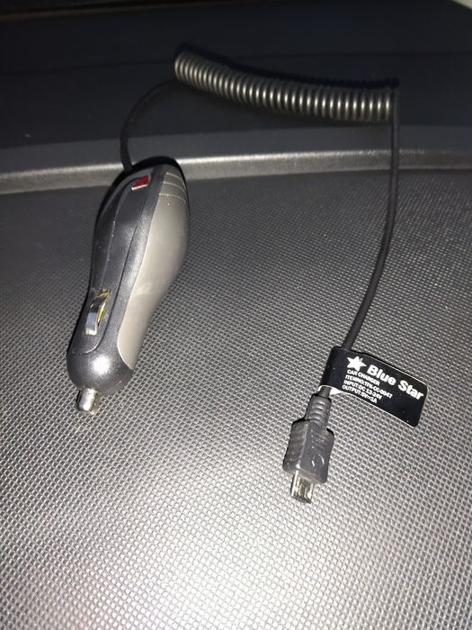 продавам зарядно за кола