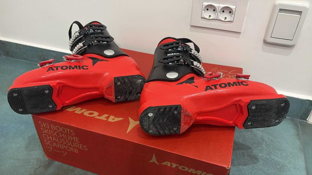 Clapari Hawx JR 4 marimea 39-40 in stare foarte buna