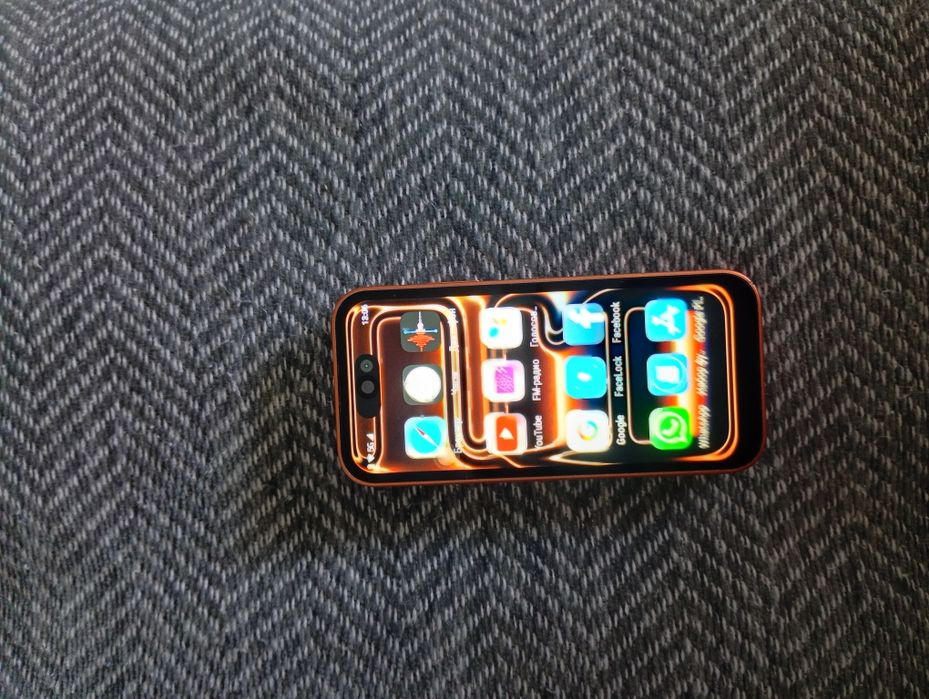 I phone 17 pro max mini