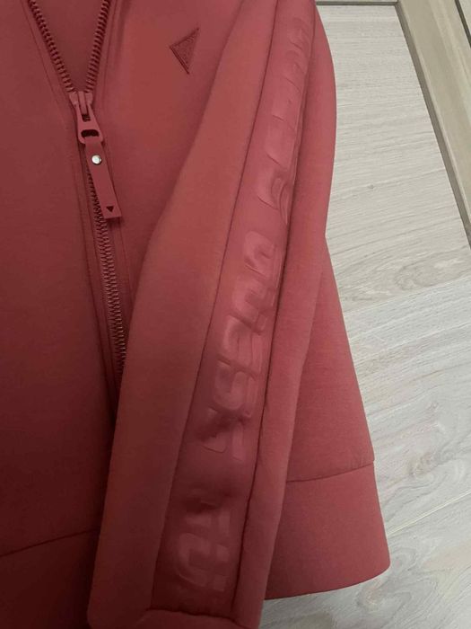 Оригинален суичър Guess