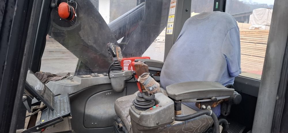 Harvester Komatsu 911.4