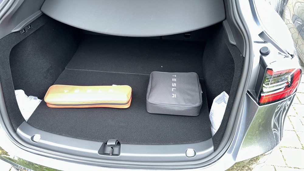 Tasla Model Y 2023 Long Range