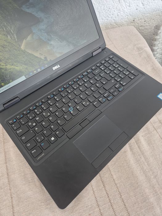 Laptop Dell i5-7th ssd ddr4 usb-c