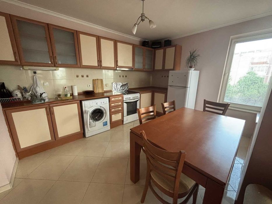 Дава се под наем Тристаен апартамент в София, Младост 2 - 105 кв.м за 900 € - Снимка #2