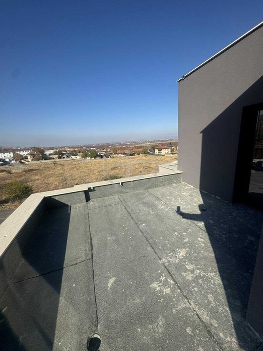 Продава се Тристаен апартамент в с. Белащица, Област Пловдив - 152 кв.м за 1400 €/кв.м - Снимка #11