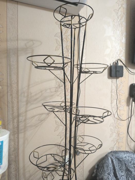 Стойка для цветов