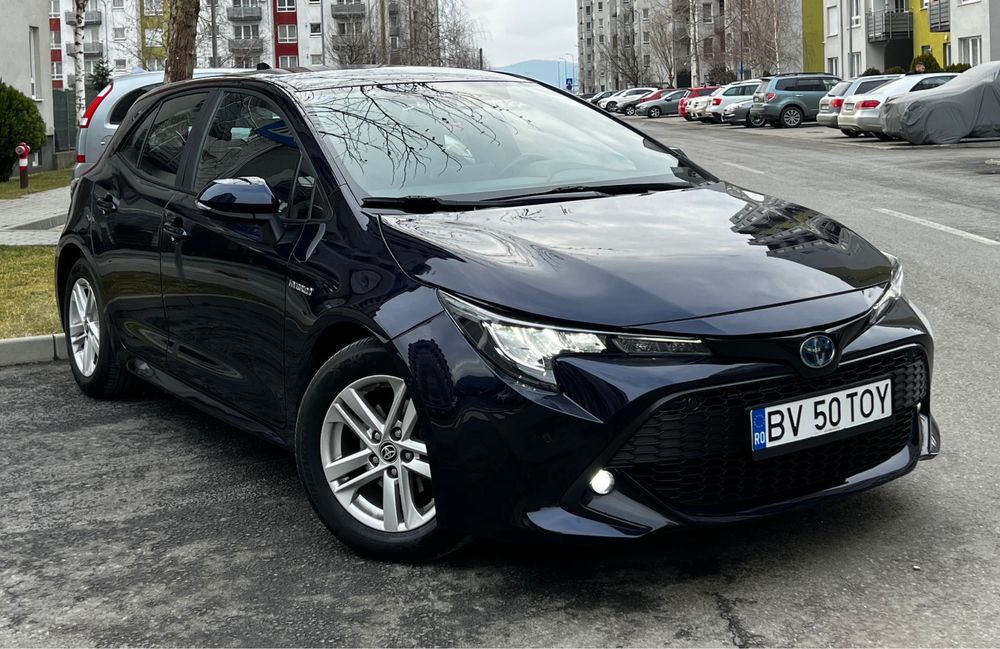 Toyota corolla 2021/11-1,8 hibid /52 mii km !!