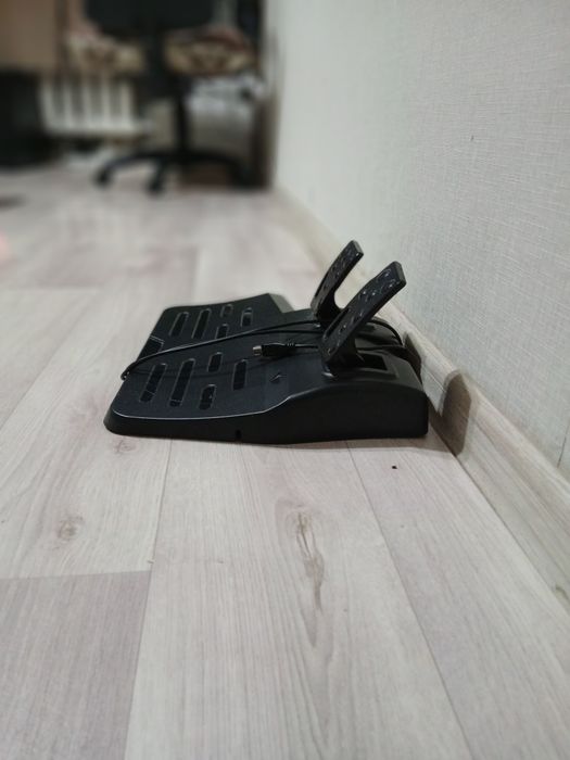 Руль и педали игровые