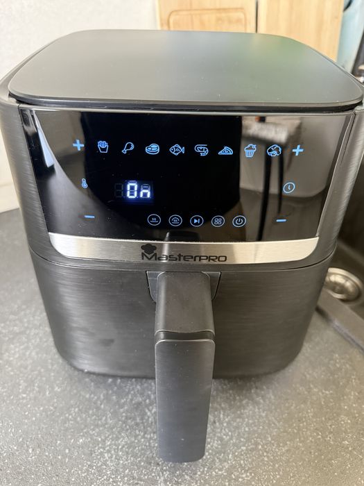 Friteuza Airfryer Masterpro 4L, 8 programe