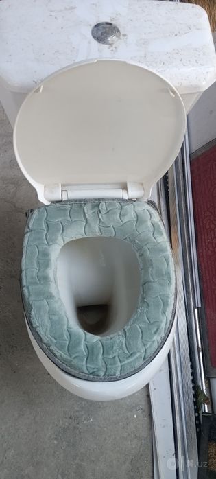 Продаётся унитаз Б/У в отличном состоянии