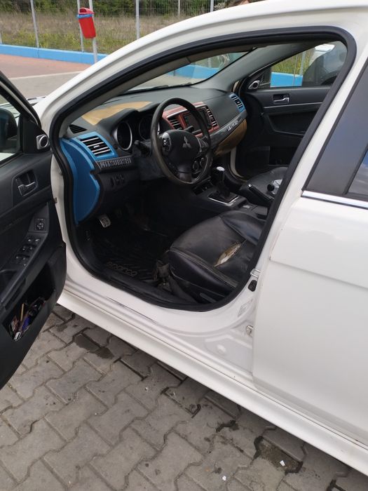 Vând /Schimb cu Boxe Active/Pasive.. Mitsubishi Lancer generația 2008 -2010