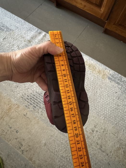 Продам детские демисезонные сапоги-ботинки ECCO