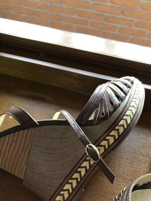 Босоножки на платформе