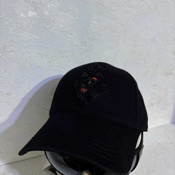 Маркови шапки с ръчно изработена бродерия лого markovi shapki broderia