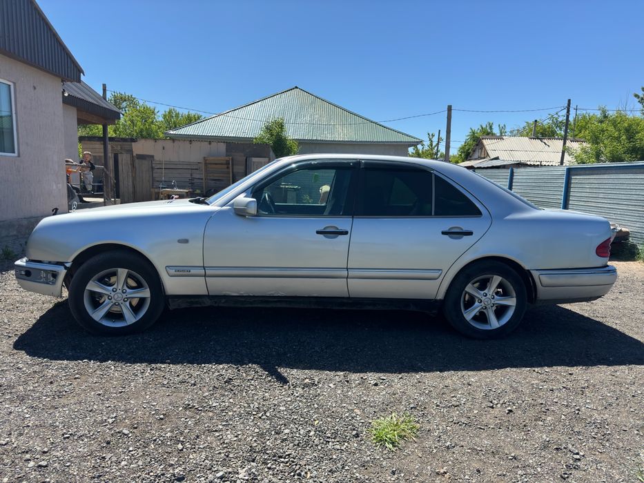 Продается Mercedes-Benz E230
