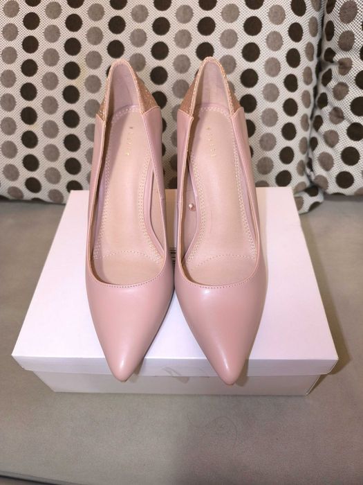 Обувки MOHITO с висок ток 40 номер НОВИ