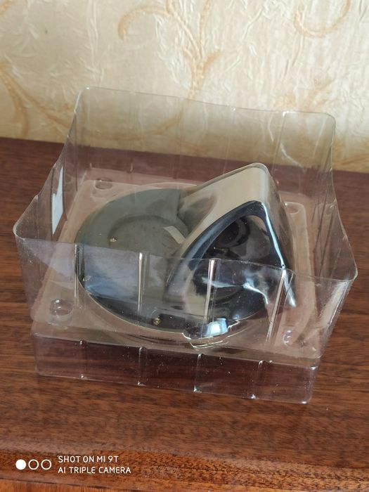 Солидные настольные часы