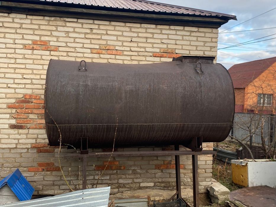 бочка железная .