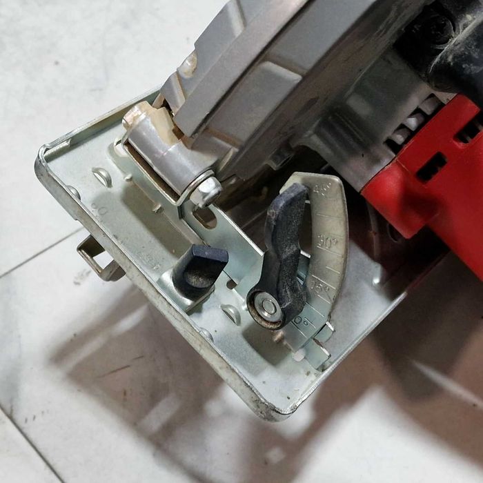 Ръчен циркуляр Einhell TC-CS 1400