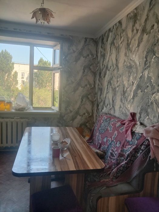 Продам комнатную квартиру