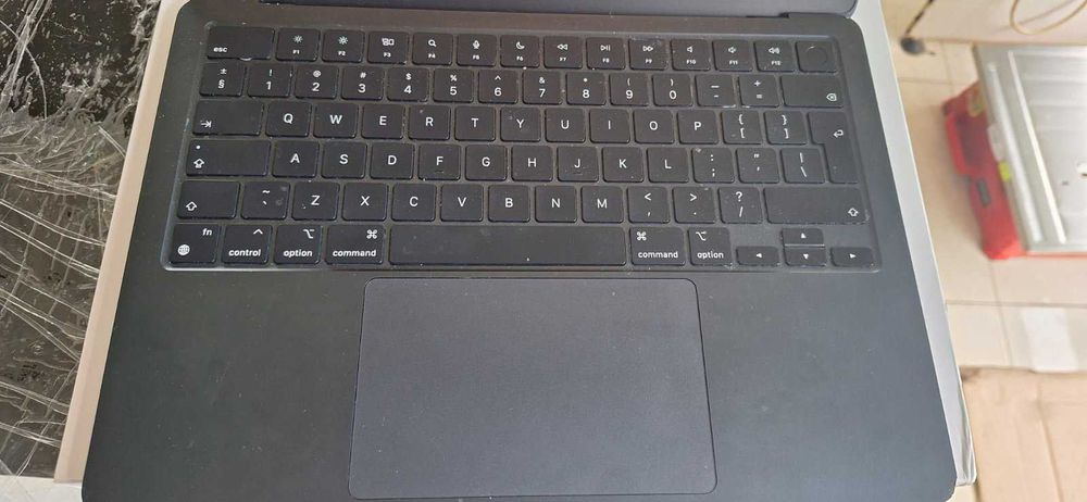 MacBook Air 13.6 A2681  01716-26