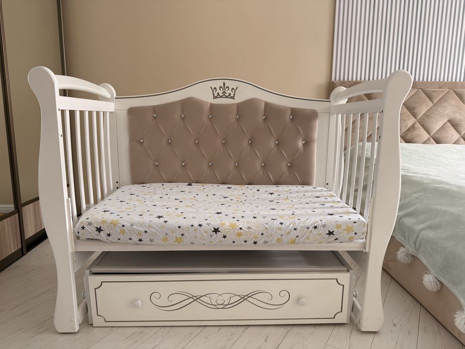 Детская кроватка