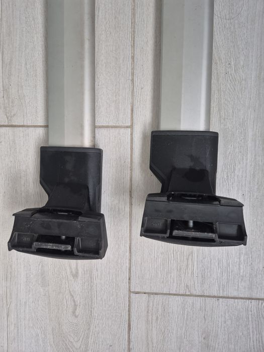 Bare Thule Wingbar cu kit complet