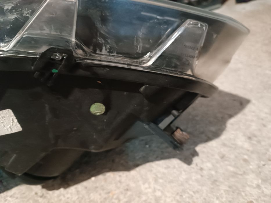 Far Amarok Volkswagen Amarok Far Skoda Octavia3 piese motor 1.6tdi lampa far Volkswagen Amarok lampa far Skoda Octavia3 halogen full xenon piese motor