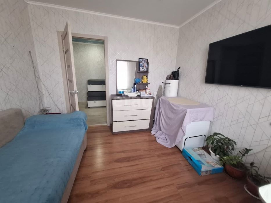 Продаётся светлая и тёплая 3-комнатная квартира в 20 микрорайоне.