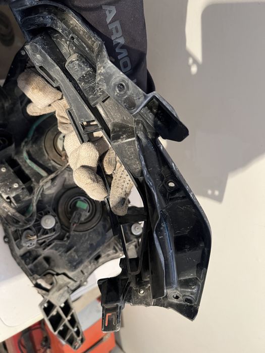 Фара оригинал левая Прадо 150 с лампочками