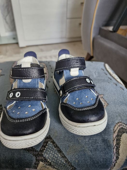 Продам кроссовки в отличном состоянии