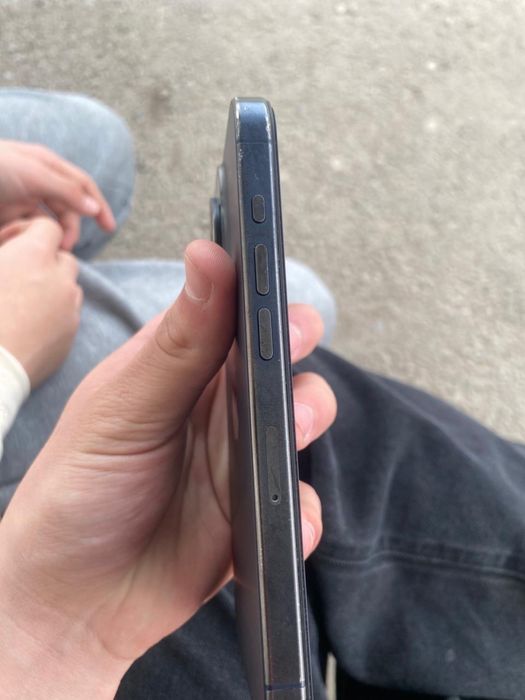 Айфон 15 про  256гб