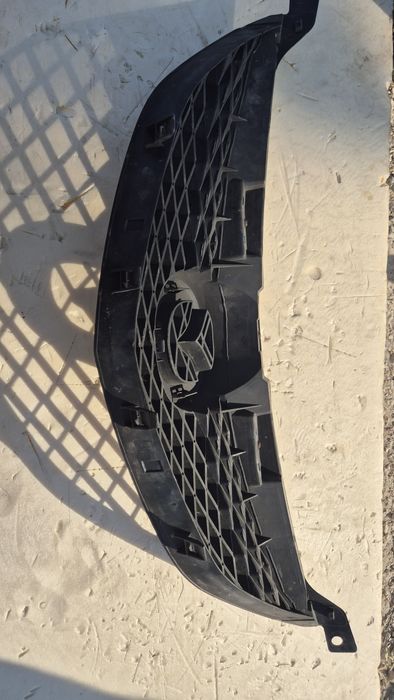 Оригинална Решетка за Мазда 323 98- 2003г