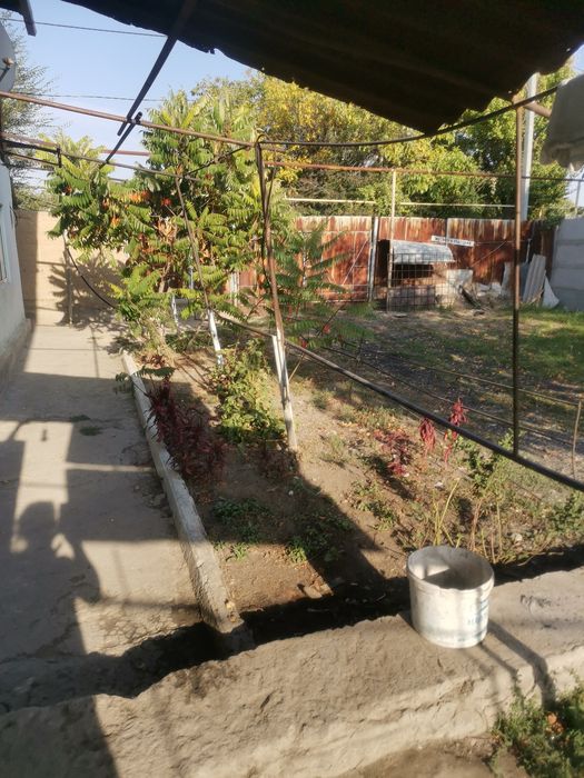 Продаётся  дача.