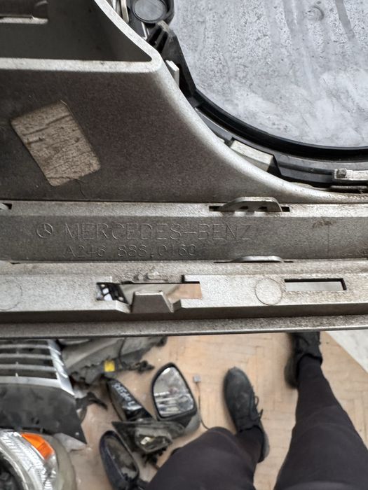 Оригинална решетка Мерцедес Б246 Mercedes B246 W246