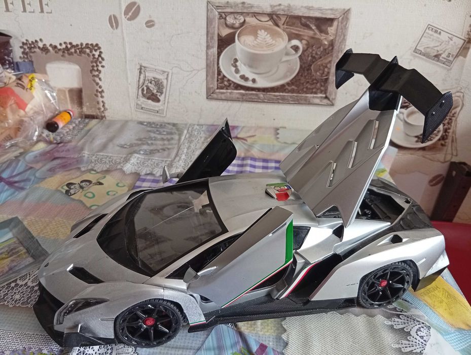 Mașina Lamborghini