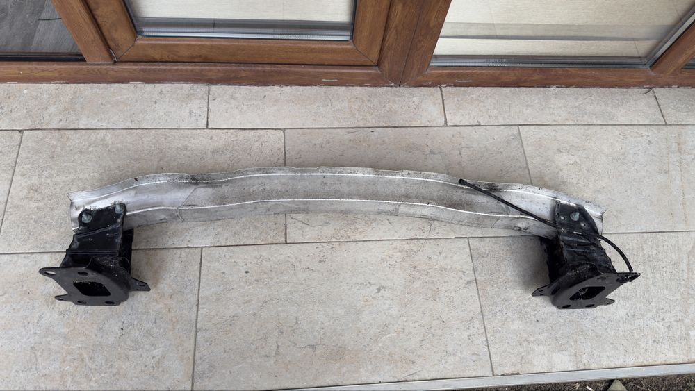 Armatura bară față audi a3 8p facelift