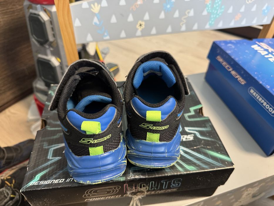 Детски светещи маратонки Скечърс