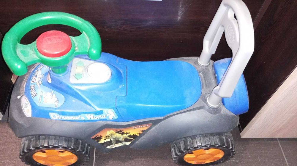 Детска кола за бутане, каране