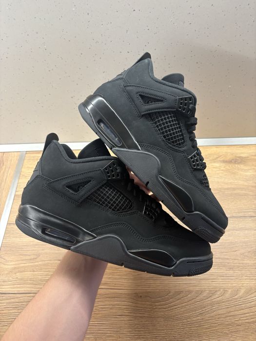 Jordan 4 Black Cat